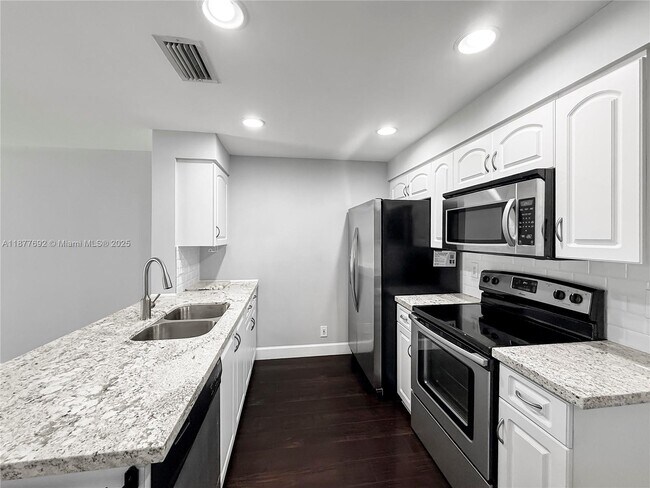 Building Photo - 1606 Veracruz Ln