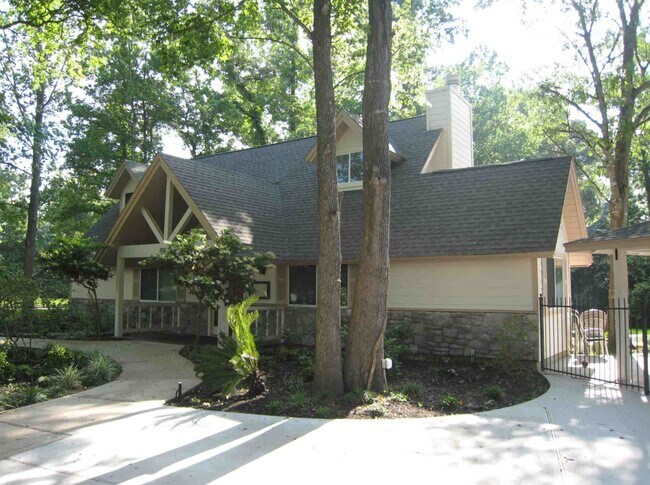 Building Photo - 7530 Alderly Dr