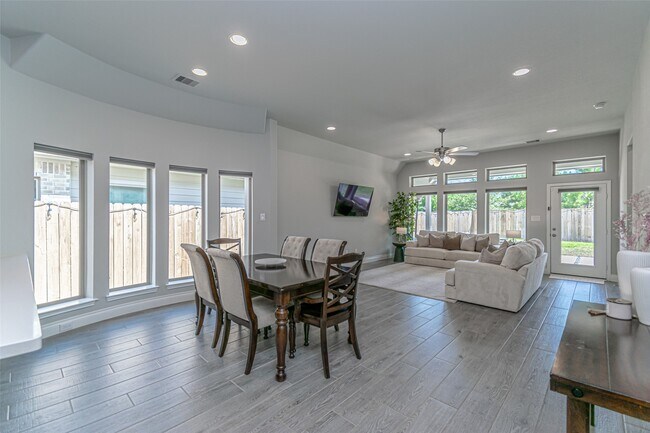 Building Photo - 546 Cedar Harbor Ct
