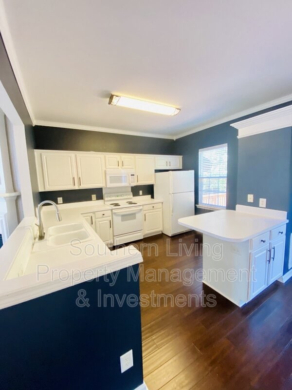 Building Photo - 10407 Winslet Dr