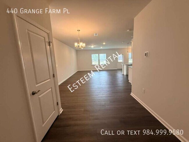 Building Photo - 440 Grange Farm Pl