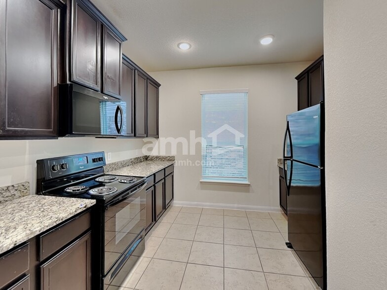 Building Photo - 19800 Andrew Johnson Dr