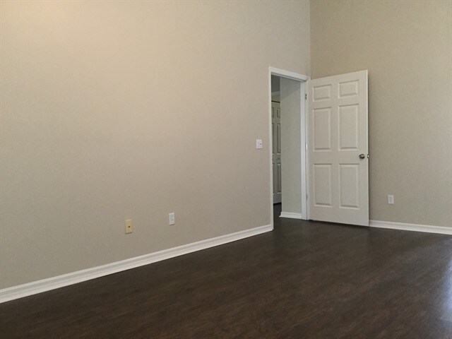 Building Photo - 14988 Faversham Cir