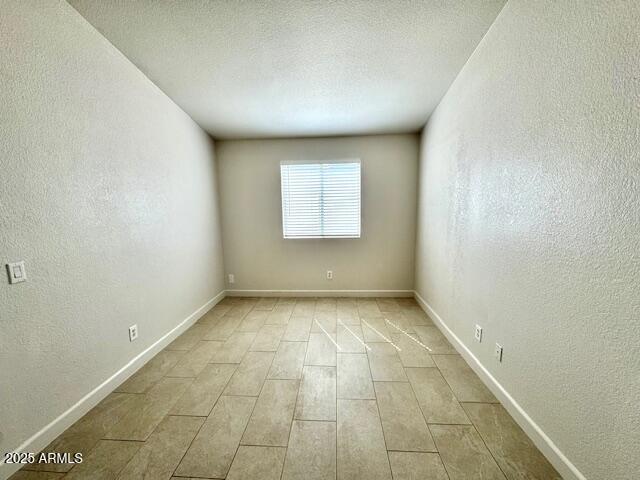 Building Photo - 10659 W Yukon Dr