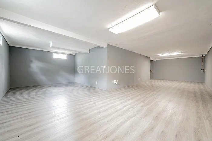 Building Photo - 1137 Maple Ave