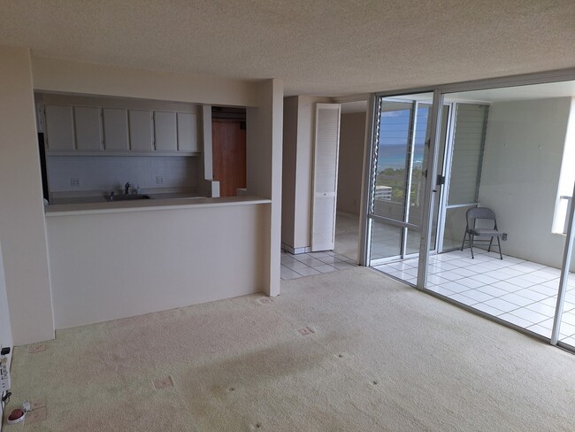 Building Photo - 2600 Pualani Way