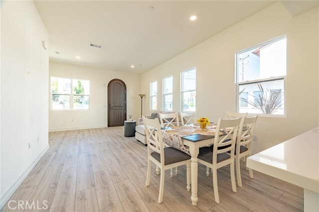 Building Photo - 160 N New Ave