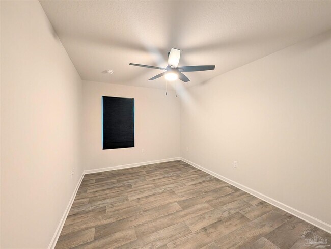 Building Photo - 7516 Oak Lake Blvd