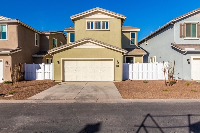 Building Photo - 3786 E Robert St