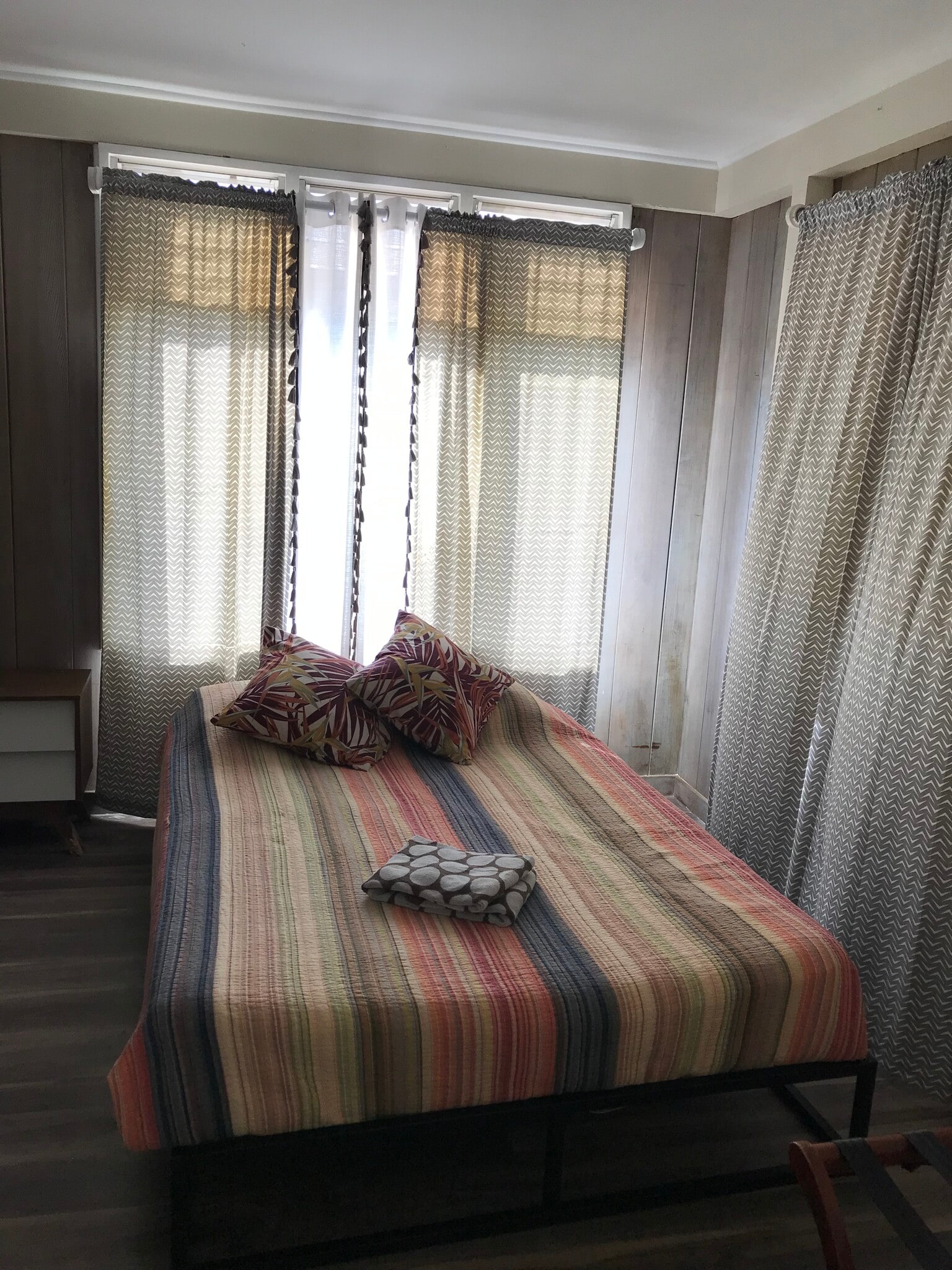 1st bedroom - 1st level - 3321 Anoai Pl