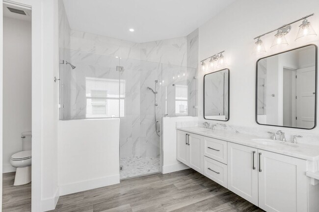 Building Photo - ** SEAHORSE AT CAMBRIA ** 3 BED + DEN - 3....