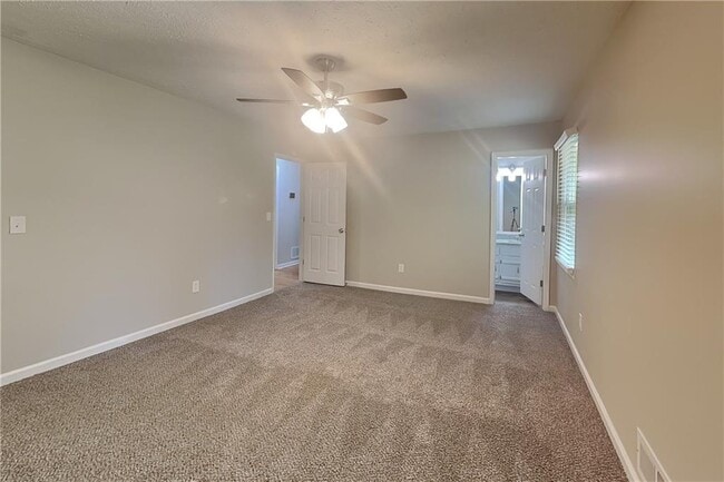 Building Photo - 3041 Stoneridge Ct