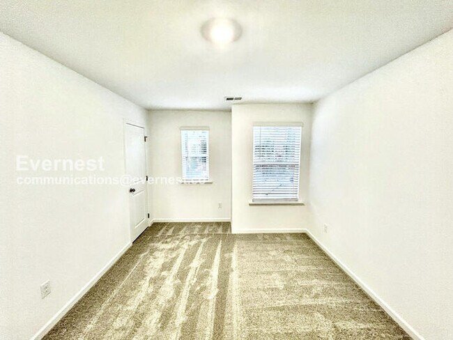 Building Photo - 4285 Marsha St