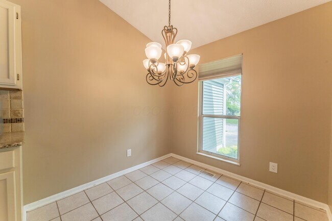 Building Photo - 4951 Hidden View Ct