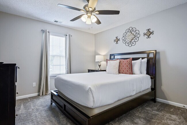 Building Photo - 31 Middleton Ct