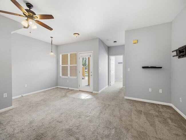Building Photo - 203 Lucca Dr