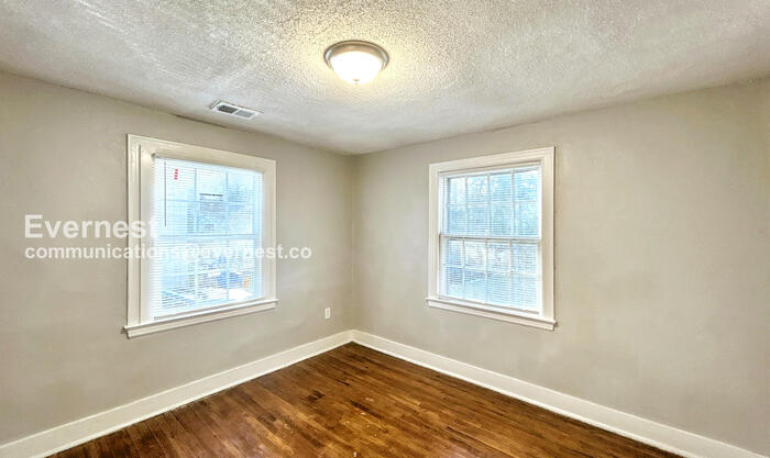 Building Photo - 761 Whitney Ave