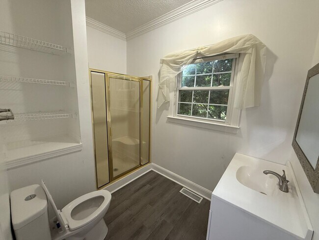 Building Photo - Spacious 5-Bedroom Home on a Corner Lot in...