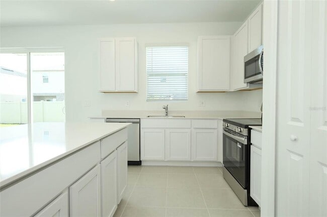 Building Photo - 2618 Skyline Lp