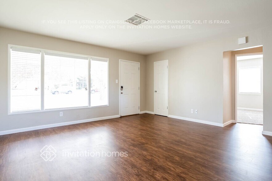 Building Photo - 548 B St