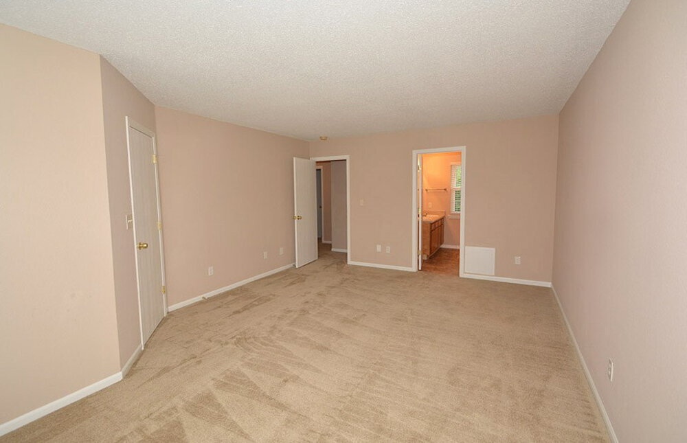 Building Photo - 3438 W 52nd St