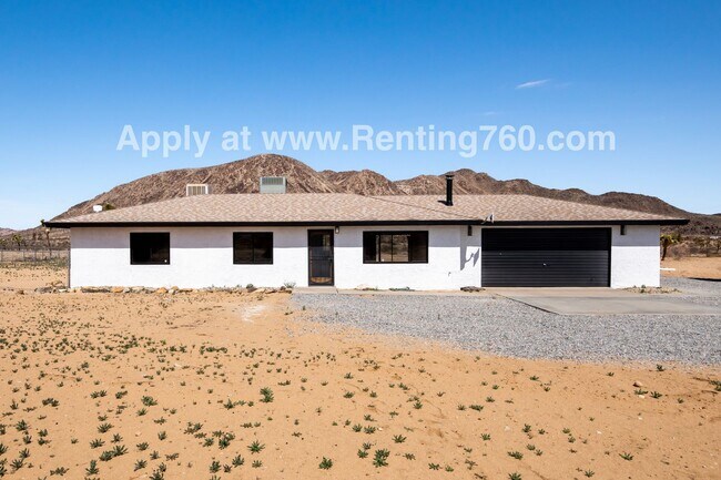 Building Photo - Modern Comfort in Scenic Landers