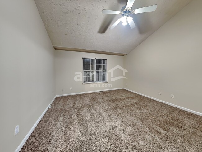 Building Photo - 2717 Oak Meadow Ln