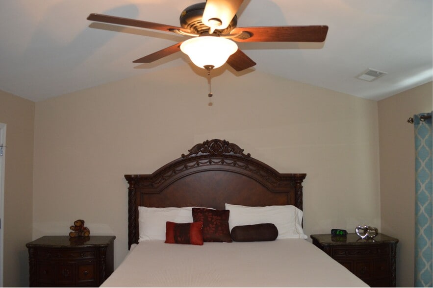 Building Photo - 16831 Dunaverty Pl