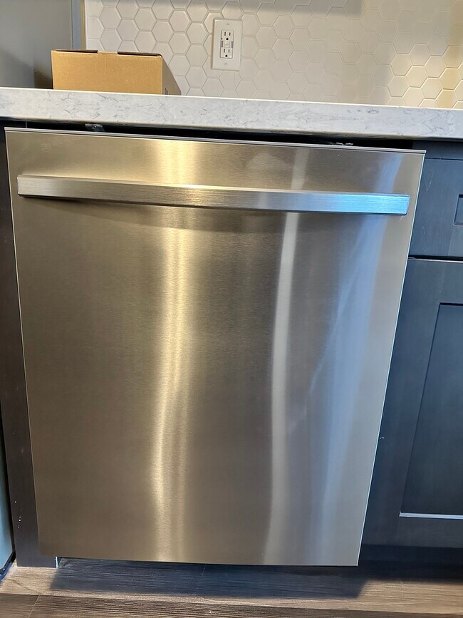 Building Photo - 12477 SE 301st Pl