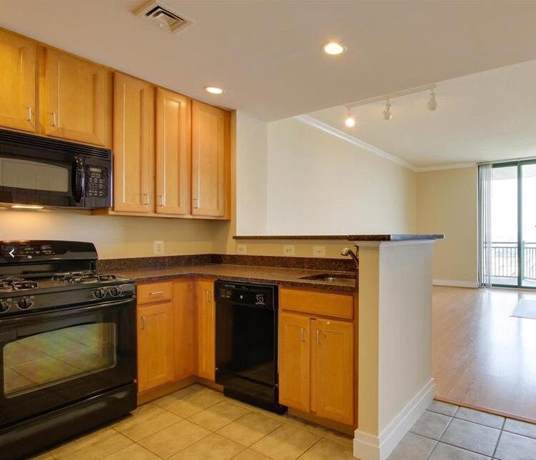 Building Photo - 414 Water St