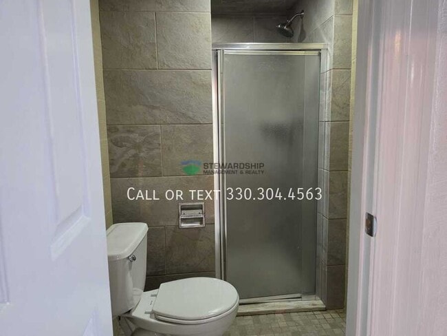 Building Photo - 1040 Stuart St NW