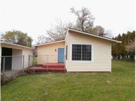 Building Photo - 33942 NE Owl Plz