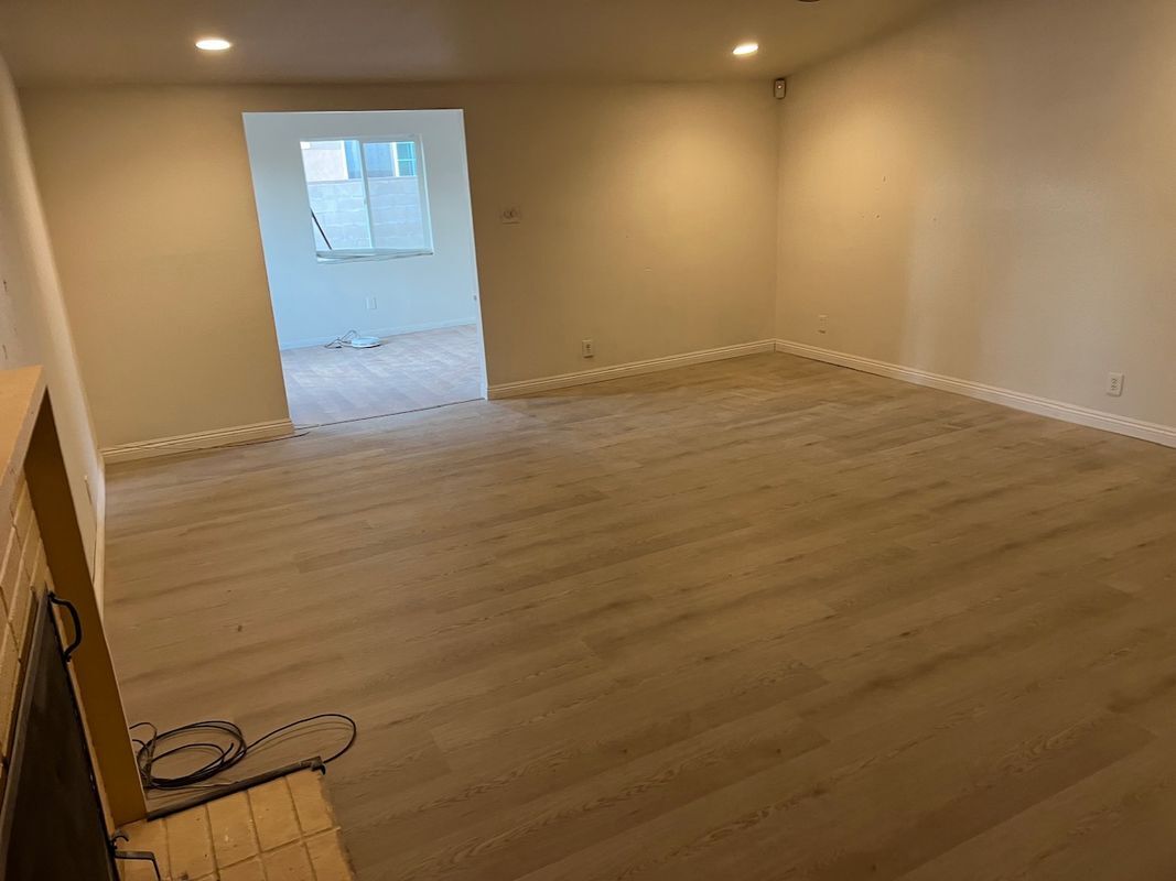 Building Photo - 1039 Barston Ave