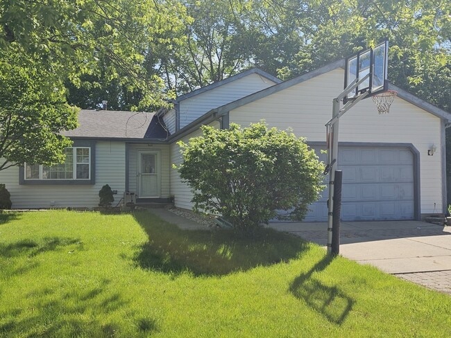 Primary Photo - 457 N Colony Dr