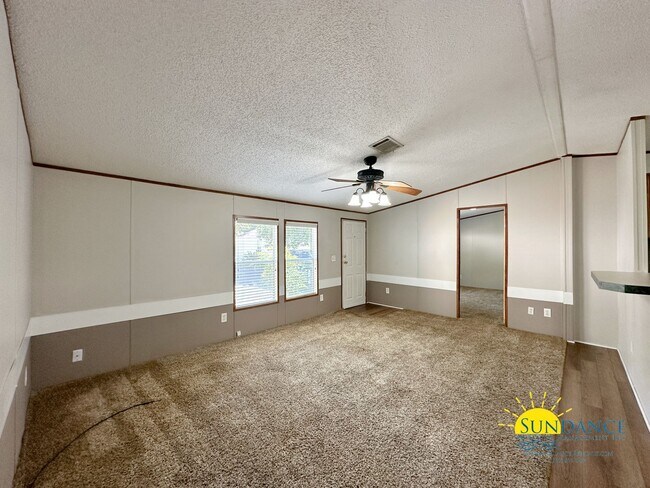 Building Photo - 3 Bedroom Home Near Both Bases