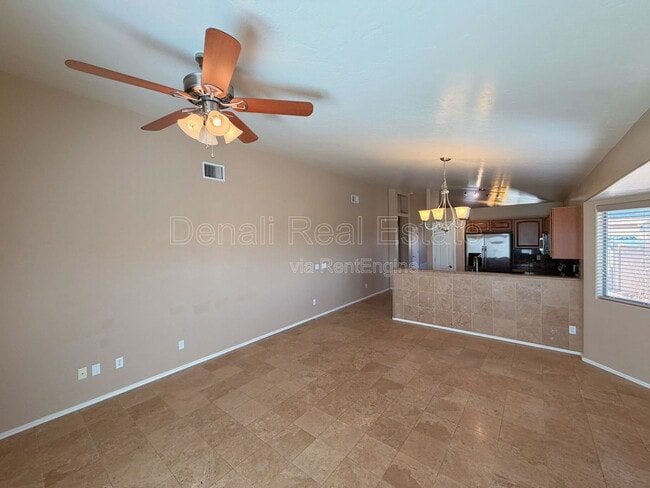 Building Photo - 2339 W Dillon Rd