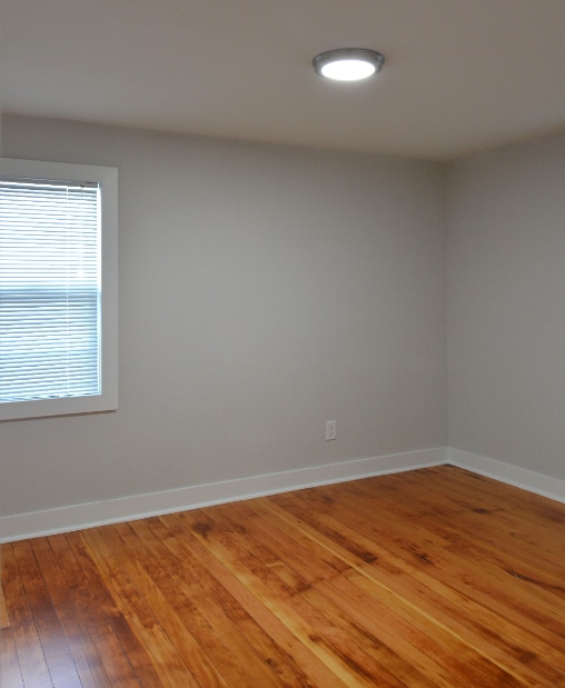 Building Photo - "Charming 3-Bed Oasis with Gleaming Hardwood Floors in Cheyenne - 1200 Sq Ft of Comfort!"