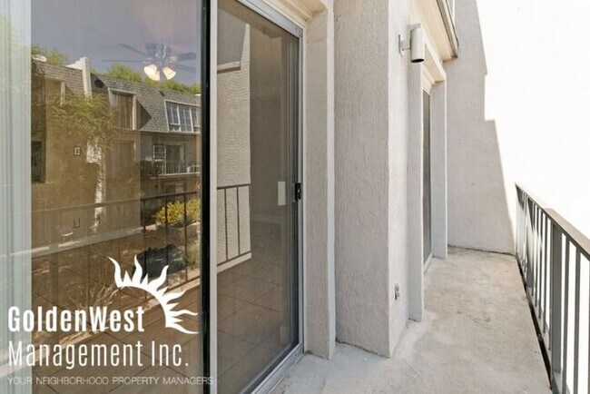 Building Photo - Fantastic 1Bdm 1Ba Midtown Condo Near Ligh...