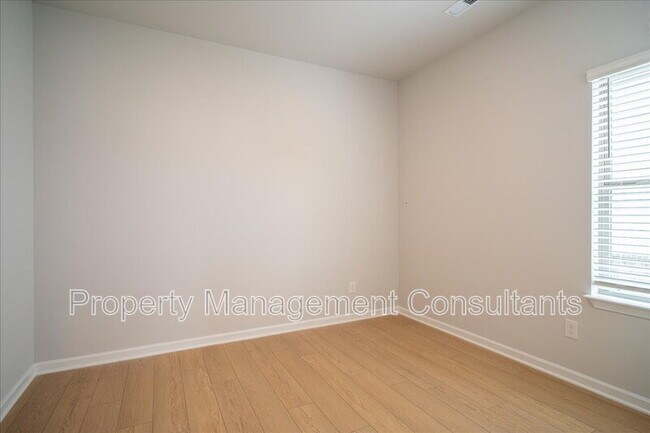 Building Photo - 22821 Dashwood Ln