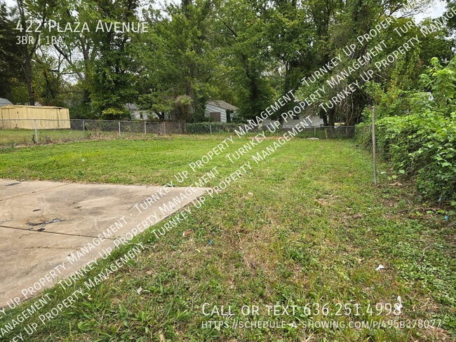 Building Photo - 422 Plaza Ave