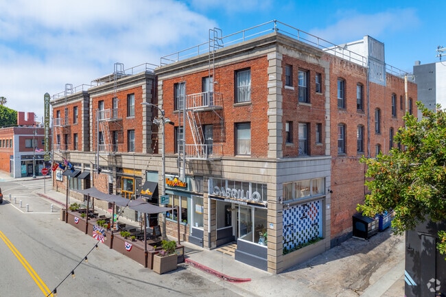 Building Photo - The Cabrillo (shared restroom)