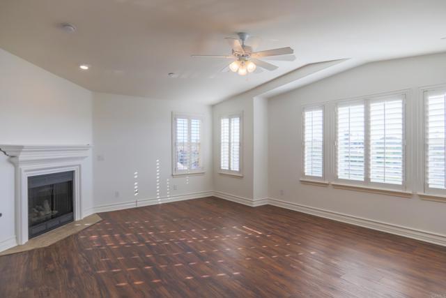 Building Photo - 415 N Cedros Ave