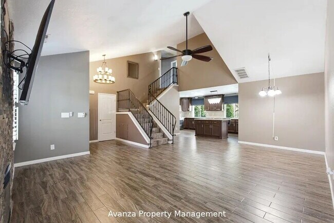 Building Photo - Home for Rent 8735 N. Cedar Ave Unit 151, Fresno, CA 93720 3 Bedroom/2.5 Bath Condo in Fresno (Sh...