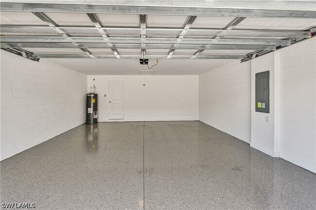 Building Photo - 20545 Hazelnut Ct