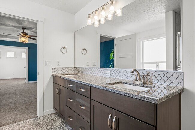 Building Photo - 7578 E Wheatley St