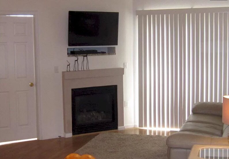 Living Room - 2430 W 82nd Pl