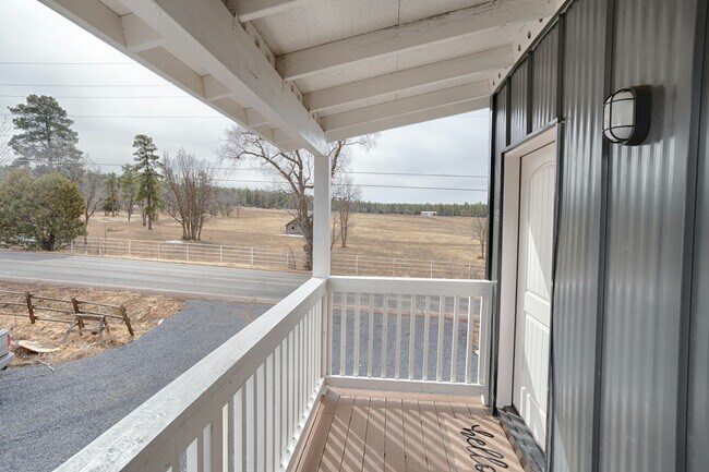 Building Photo - 1110 West Woodland Lake Road, Unit B