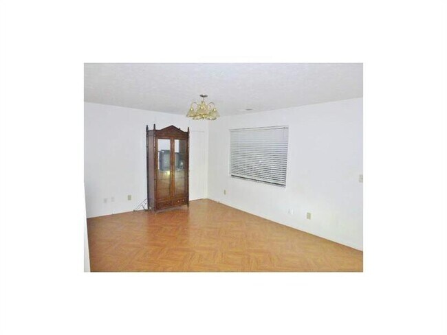 Building Photo - 181 Paper Mill Rd