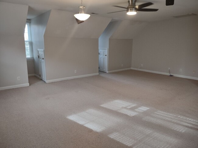 Building Photo - Move-In ready Home located in the Winterbr...