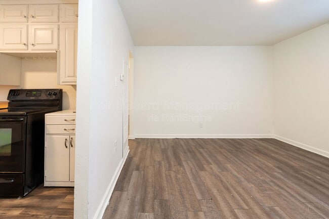 Building Photo - 4471 E Boston Dr